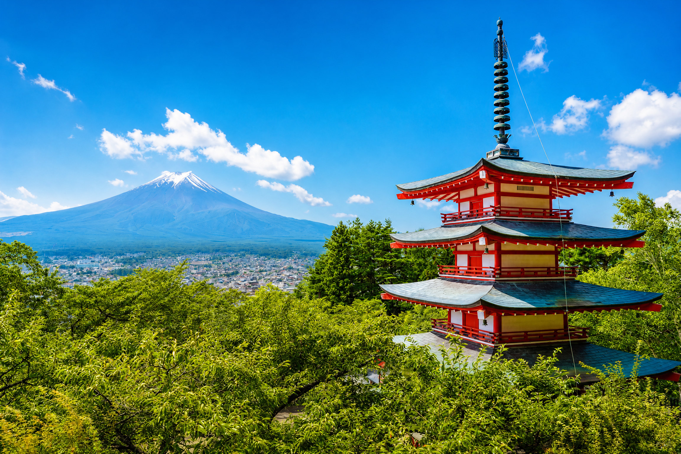 冬日富士山與湖畔景色
