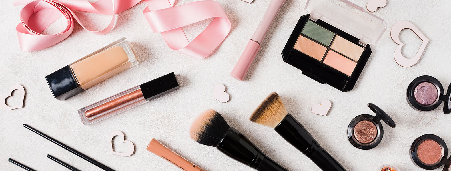 散發出水嫩光澤的韓妝