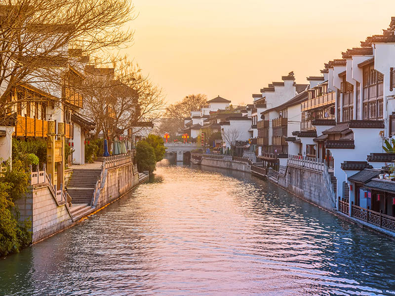 浪漫青島小歐洲~地下大峽谷、尼山聖境、台兒莊八天-自由行